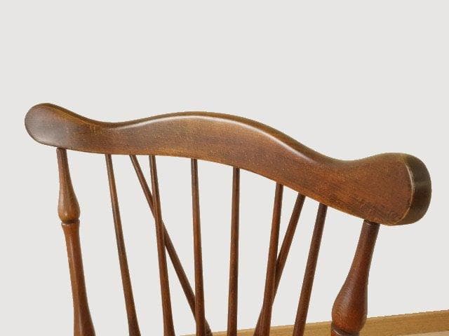 飛騨産業　キツツキ　スピンドルチェアーＡ　イス　椅子　 木製　再塗装済ＵＳＥＤ