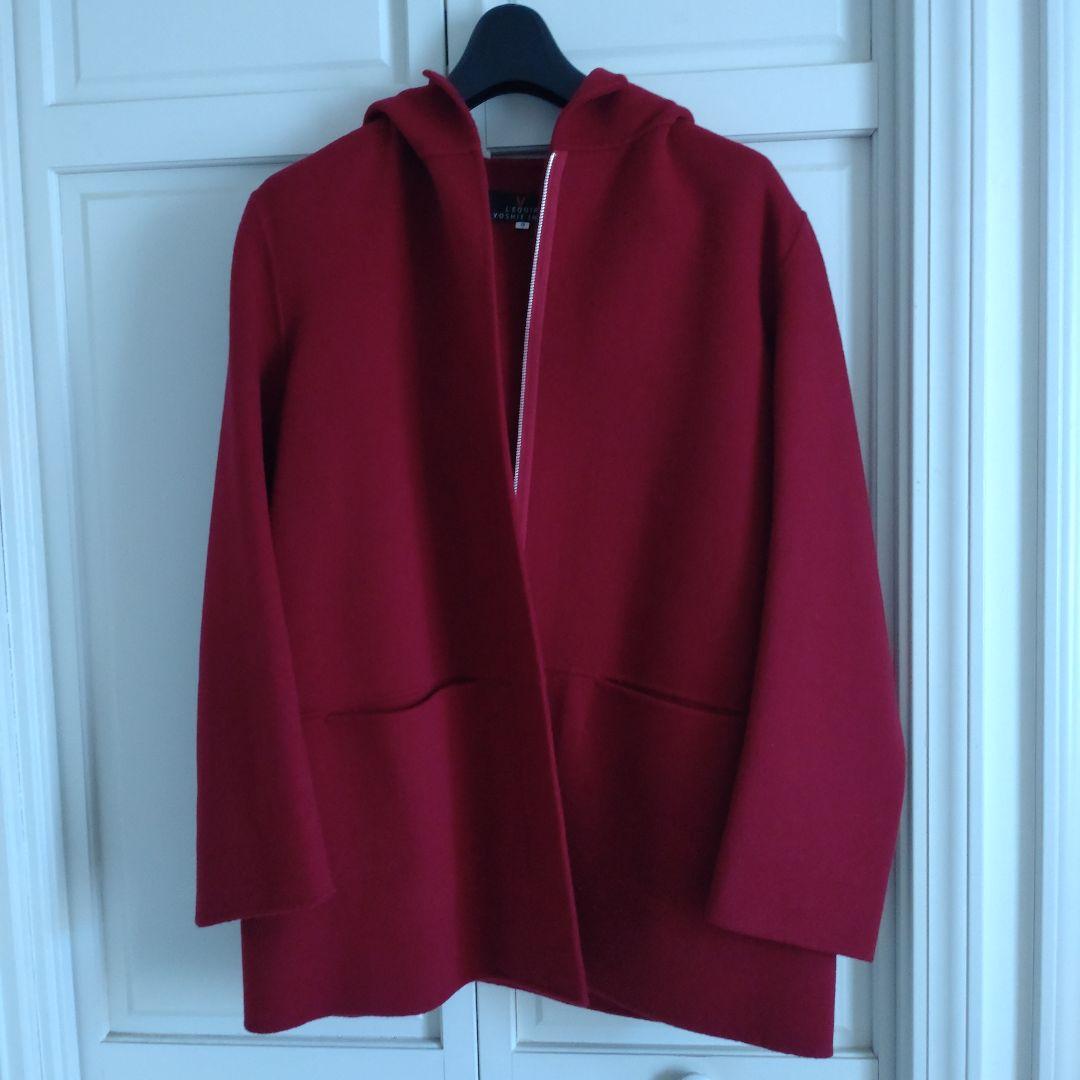 レキップ、ヨシエイナバの 大人レッドのハーフコート