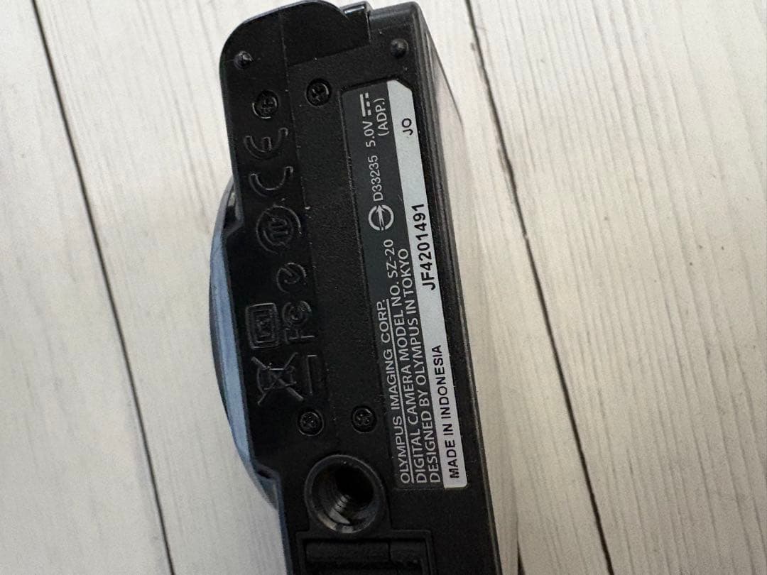 オリンパスのデジタルカメラ、OLYMPUS SZ-20(レ65)