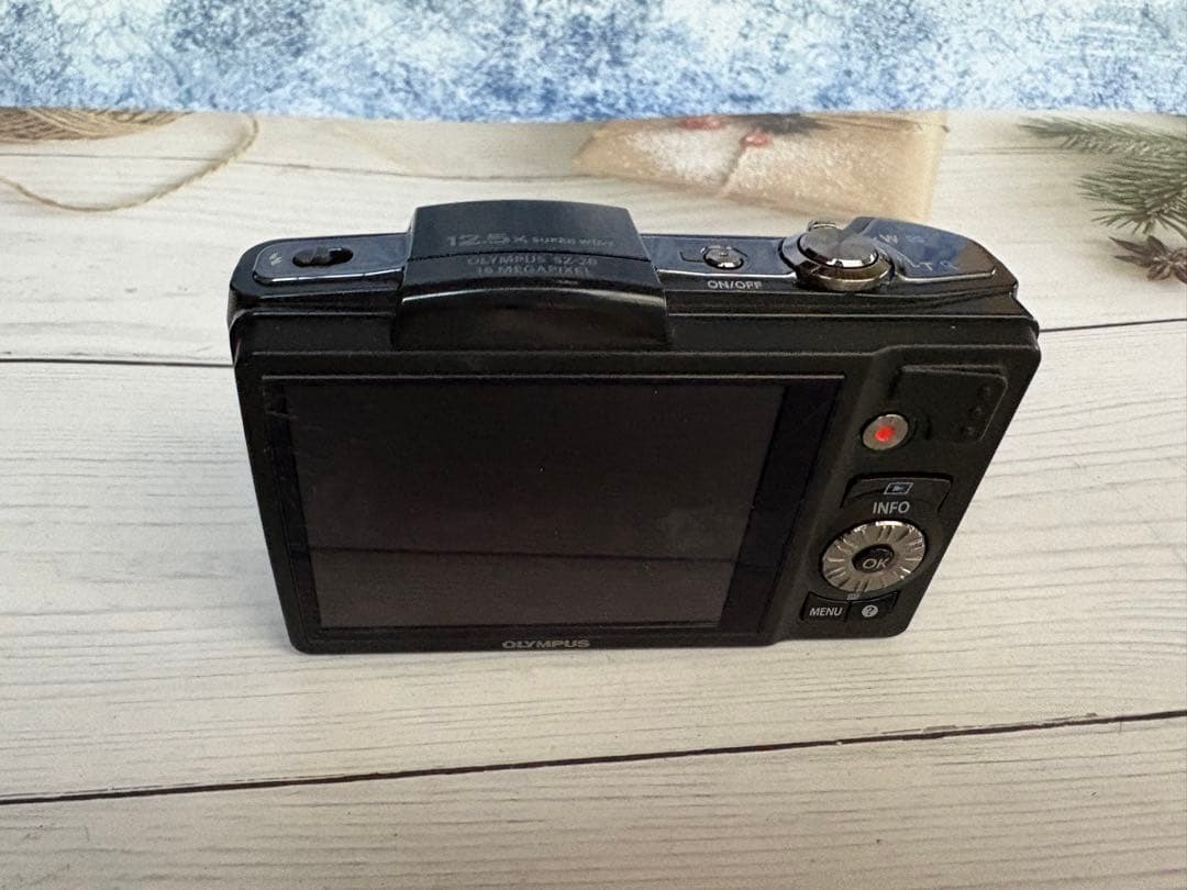 オリンパスのデジタルカメラ、OLYMPUS SZ-20(レ65)