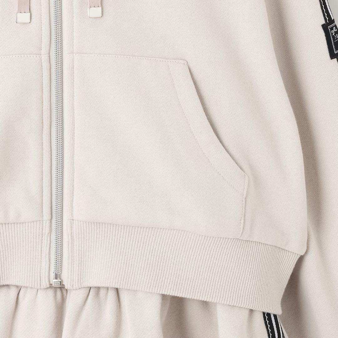 メゾピアノ新品新作タグ付きスポーティーラインジップパーカ＆スカパンセットアップ