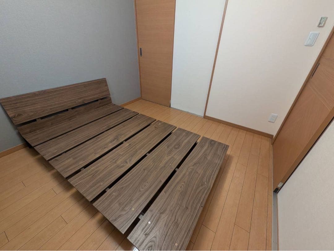 【送料込】LOWYA ベッドフレーム ウォルナット