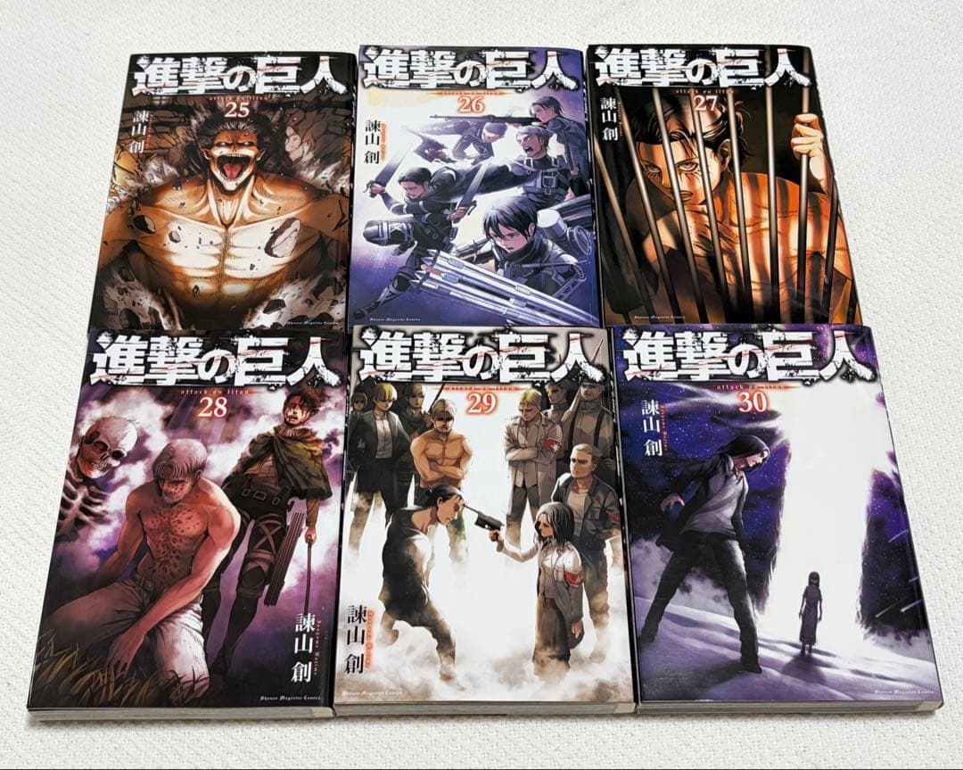 進撃の巨人1〜34全巻まとめ売り！コミックケース付き！