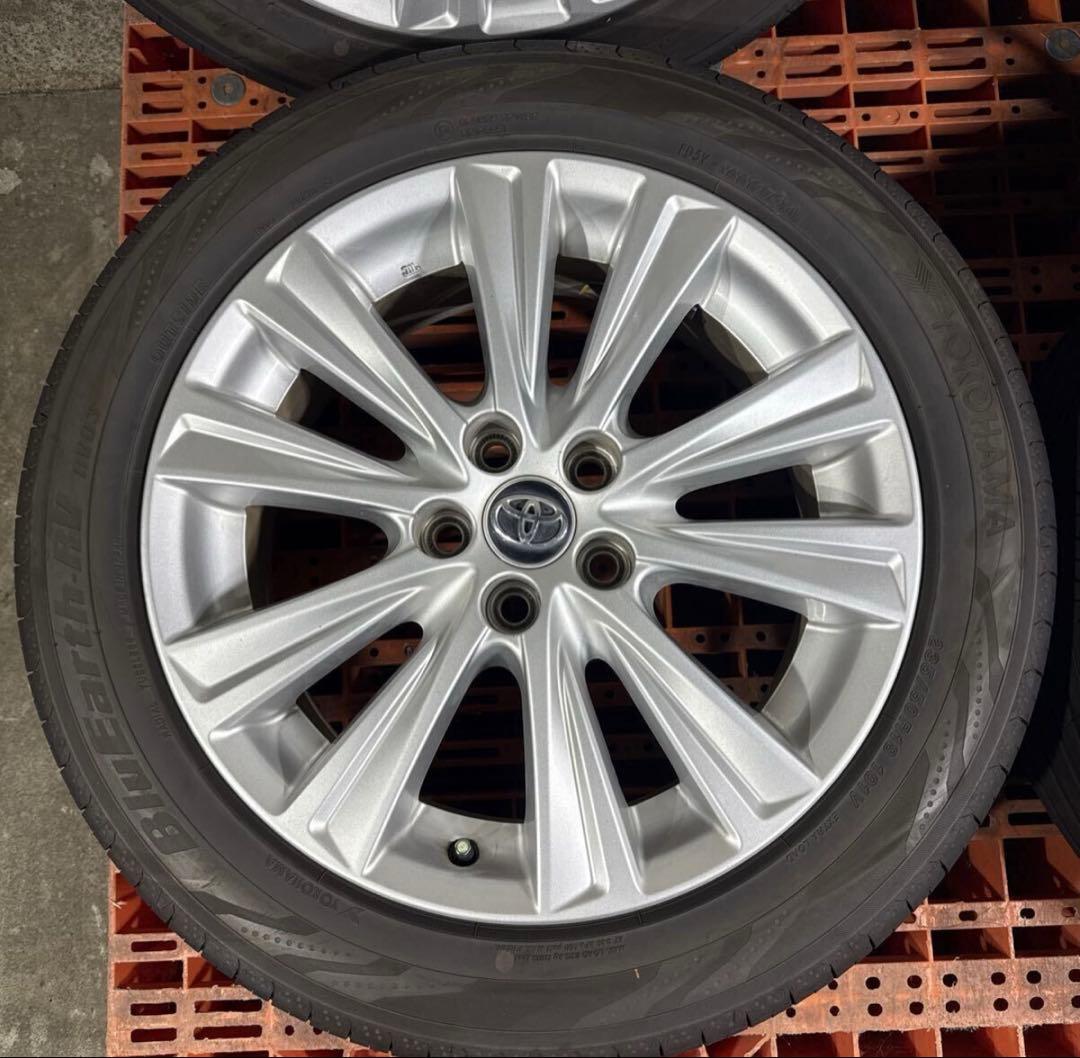 トヨタ純正18インチアルミホイール ヨコハマタイヤ RV03 235/50R18