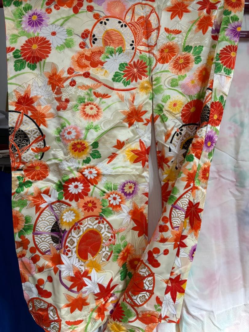 七五三用 花柄着物　未使用豪華　赤オレンジベージュ地　旭化成エルタス 旭秀苑創作