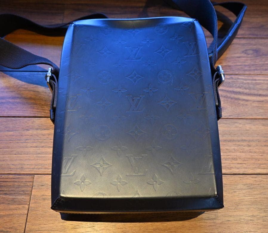 美品 LOUIS VUITTON モノグラムグラセ ボビー ショルダーバッグ