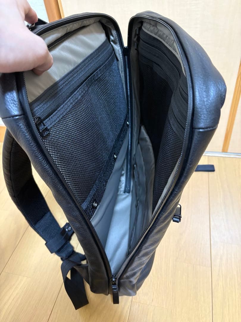 カワニシカバン　seowU[セオウー]｜撥水レザー色はブラック使用1週間