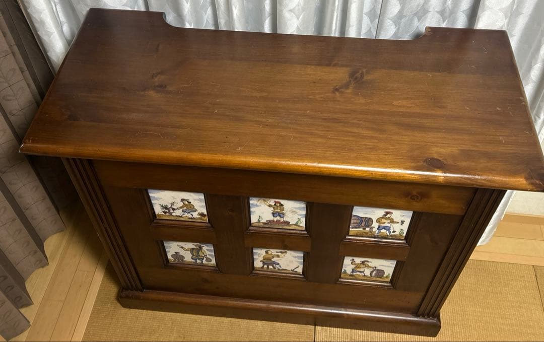 木製　キッチンカウンター（生地付き）　タイル装飾付き