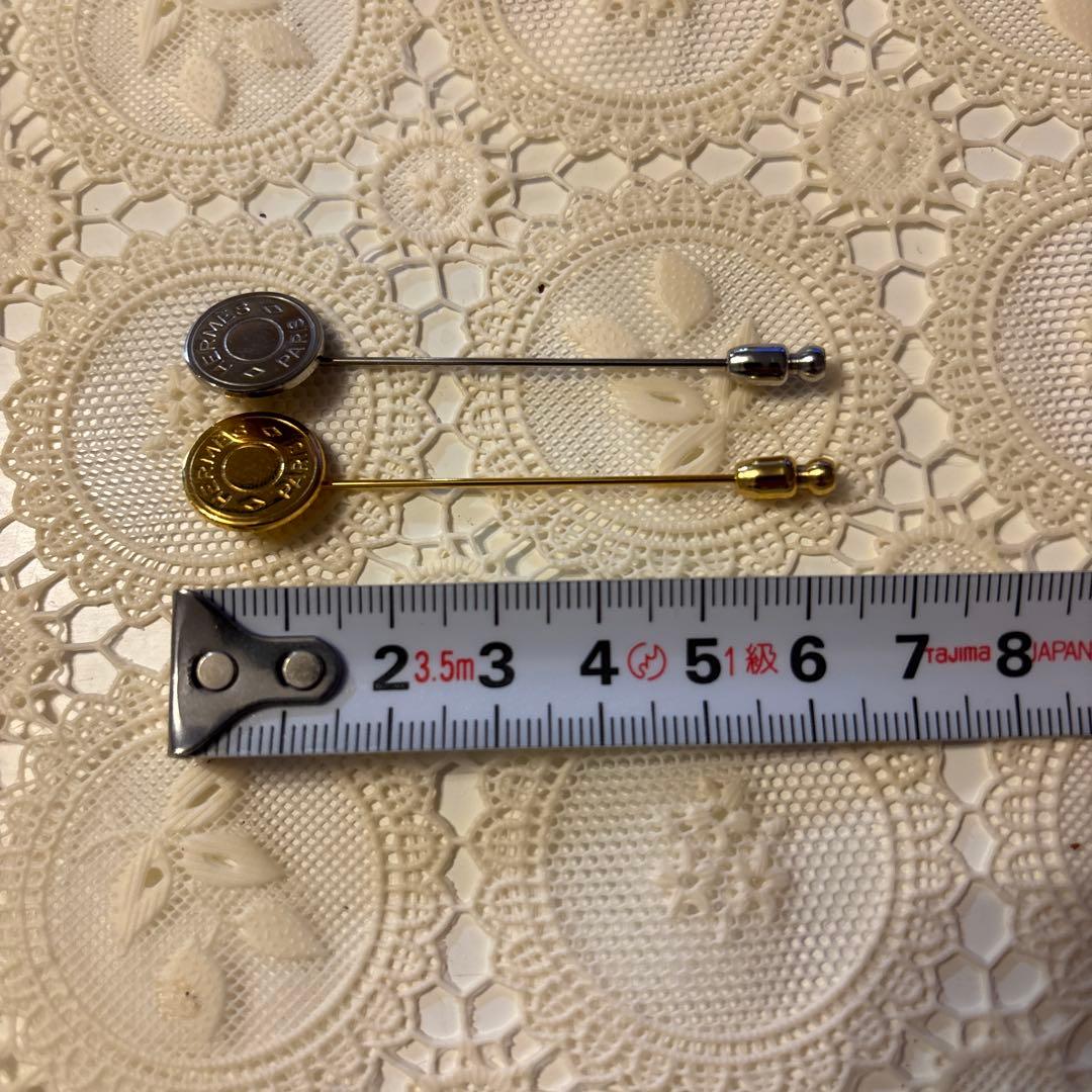 HERMES 丸型ピンバッジ 2個セット