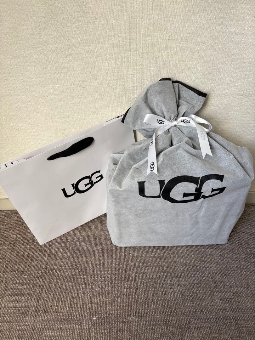 【新品未開封】UGG　Classic Ultra Mini Platform