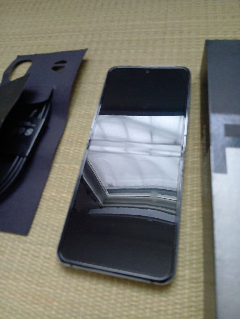 な*ぎ様 Samsung Galaxy Z Flip4 SM-F721N パープ