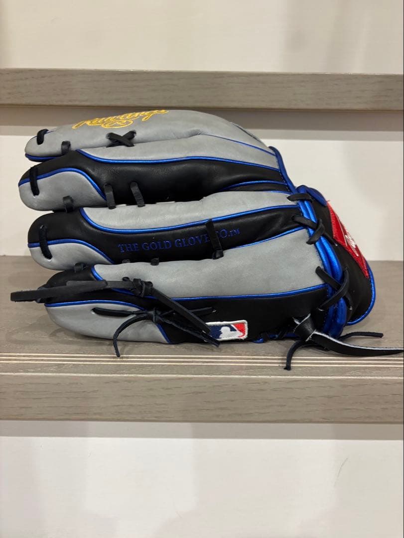 carpprideローリングス　鈴木誠也モデル