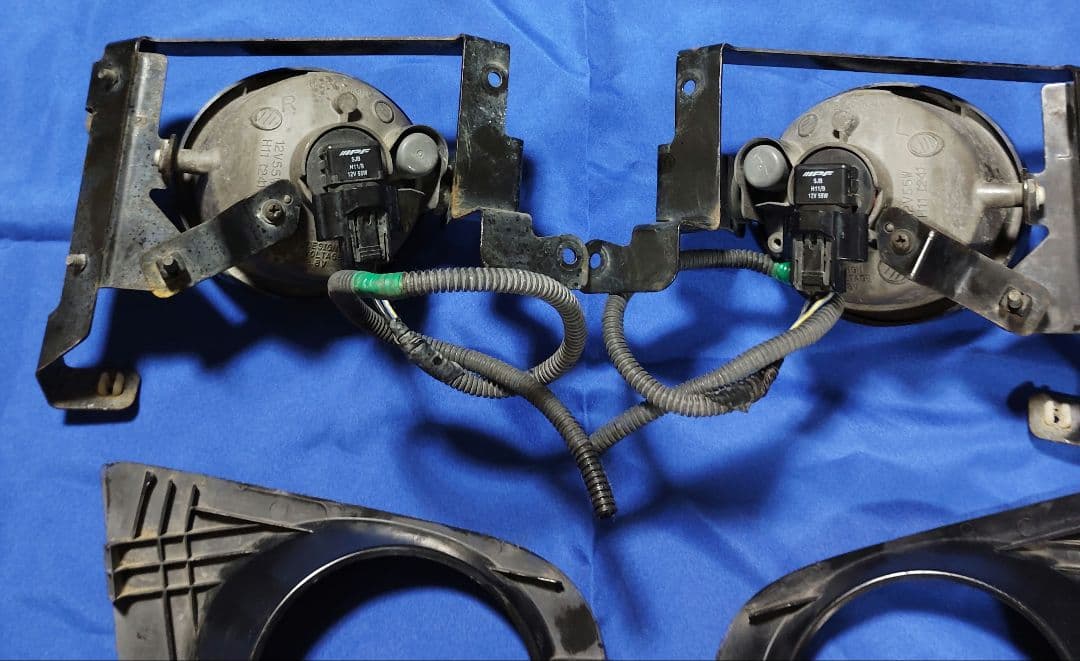 エリシオン型式 RR4 フォグランプ左右 カバー付 マルチコート イエロー