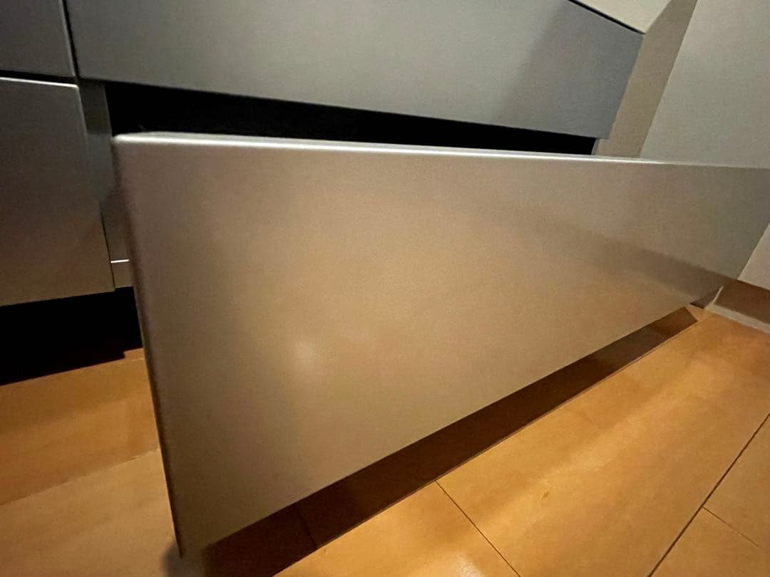 カッシーナイクスシー　Cassina LOTUS シアターボード