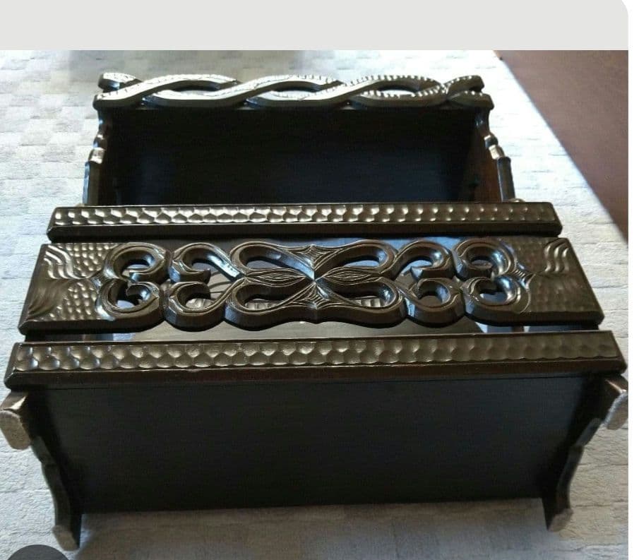 アイヌ模様 木製マガジンラック