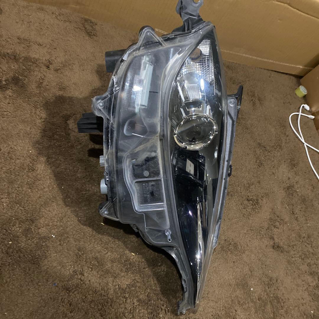 ロードスターヘッドライト右