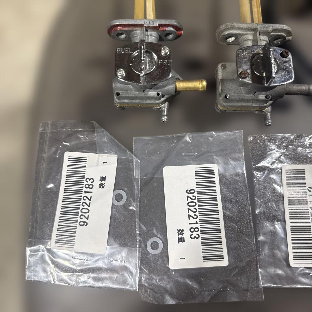 ゼファー400 燃料コック　センサー　パッキンなどセット　マフラー　BEET