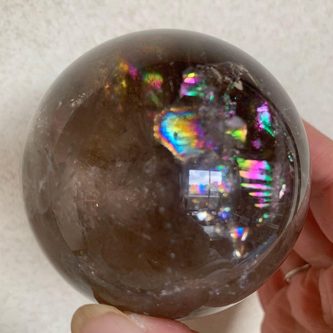 虹一杯‼︎スモーキークォーツスフィア大玉約66mm ゼウスストーン　天然石置物