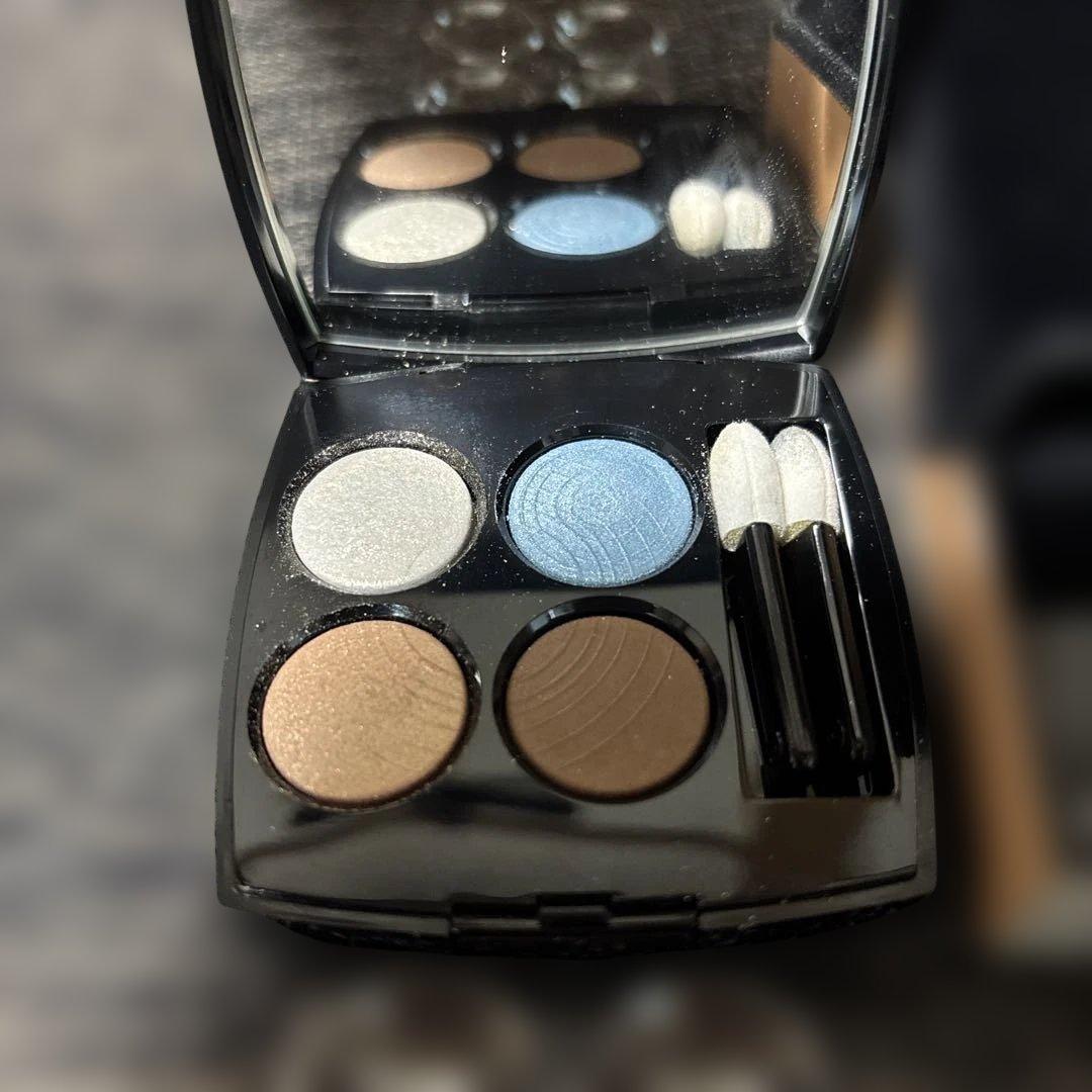 CHANELレキャトルオンブル78