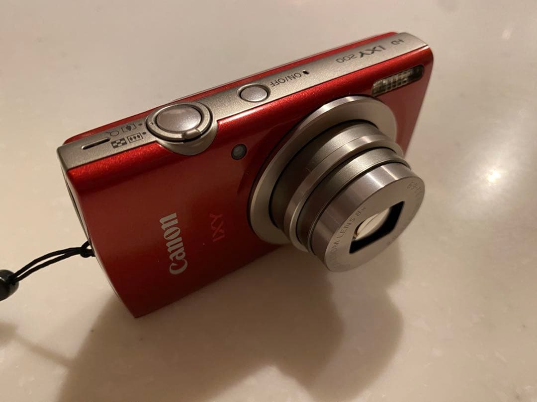 Canon IXY200 レッド
