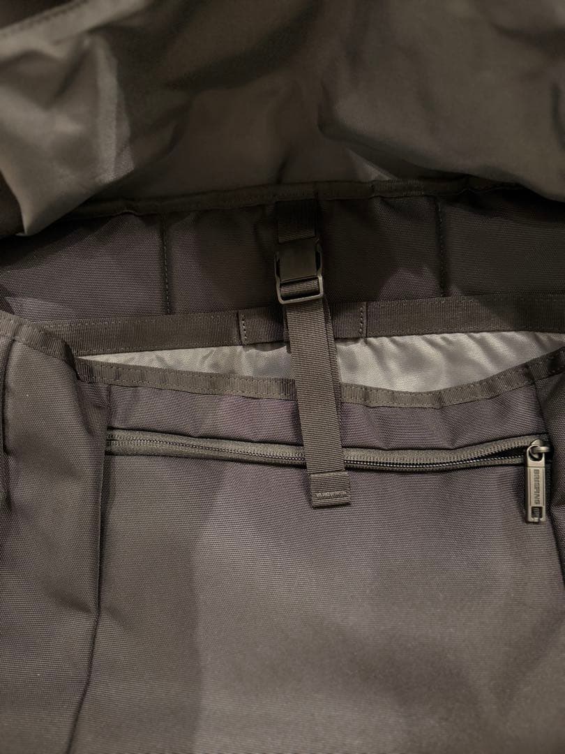 美品　BRIEFING MFC MESSENGER（Mサイズ）