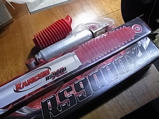 RS9000XL ショックアブソーバー RS999250　2本セット