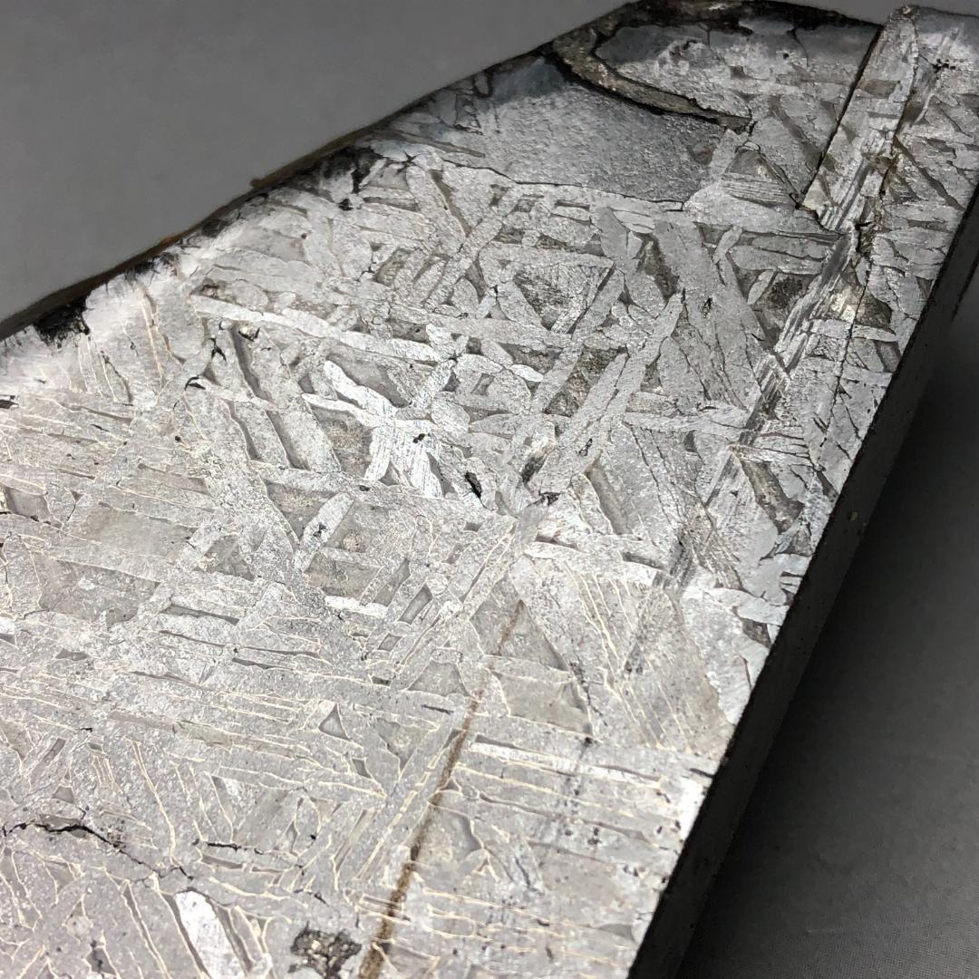 アルタイ隕石　隕石 鉄隕石　エンドカット　ナチュラル　重さ約305ｇ