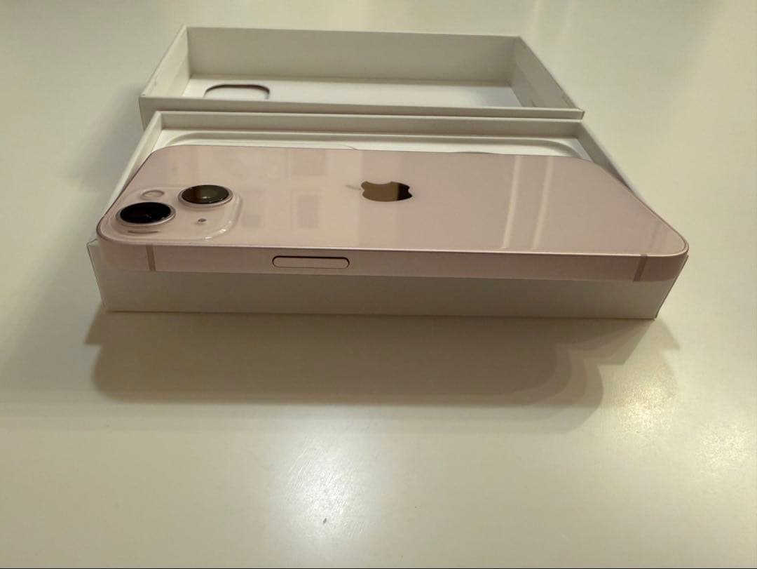 【極美品】Apple iPhone 13 128GB ピンク 本体　SIMフリー