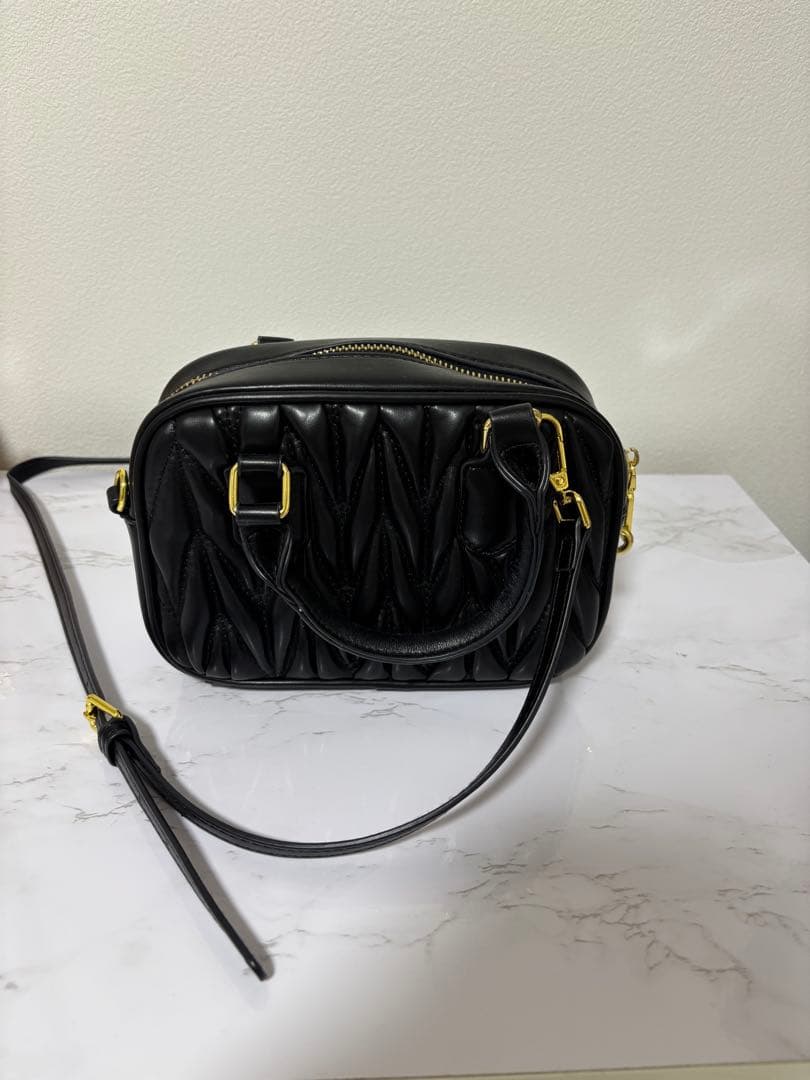 海外輸入品　miumiu バッグ
