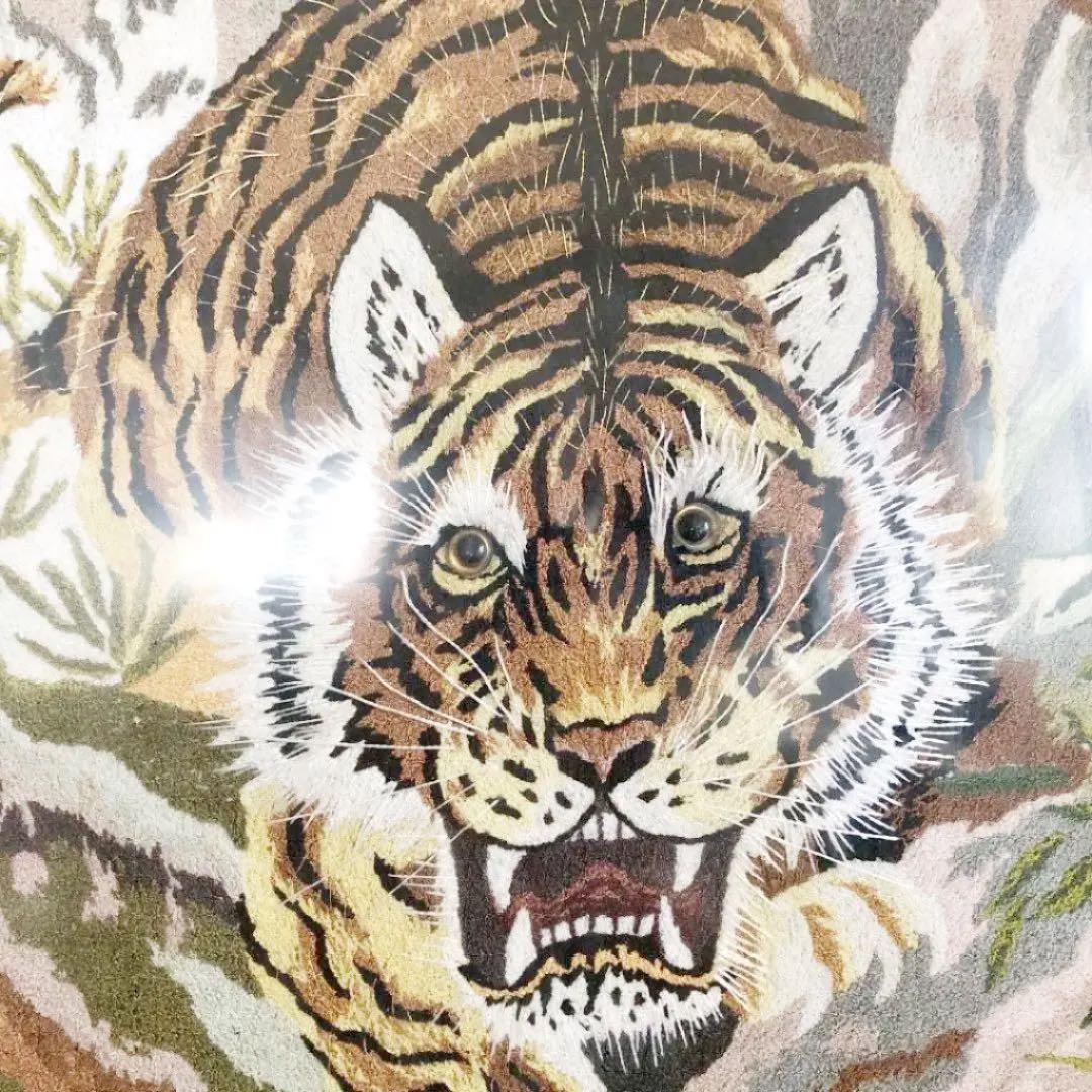 虎　刺繍画