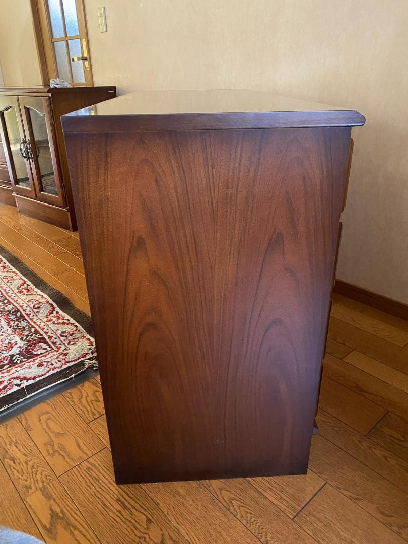 カリモク ブラウン木製チェスト 4段引き出し コロニアル