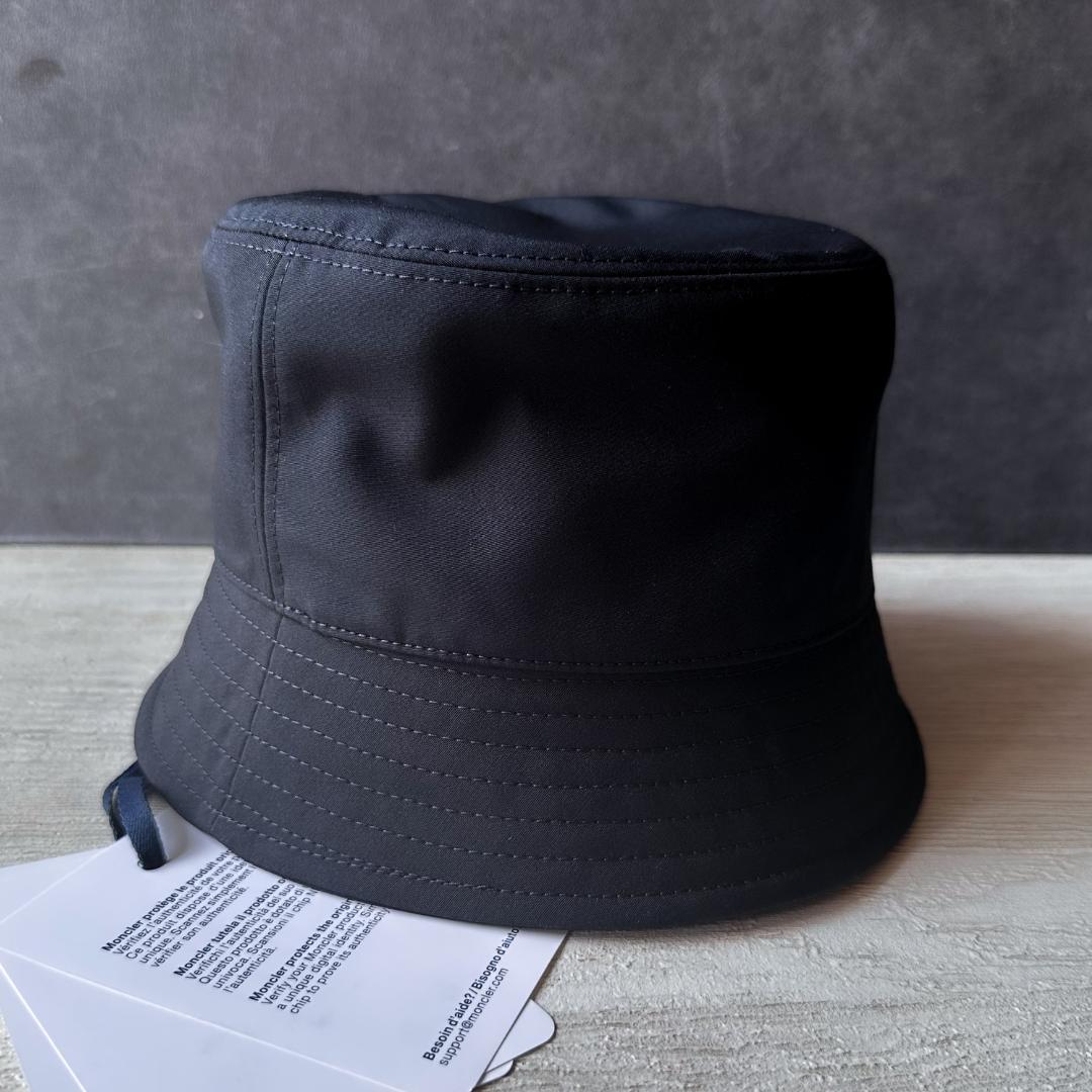 【新品】2025SS MONCLER バケットハット 黒 S ロゴ