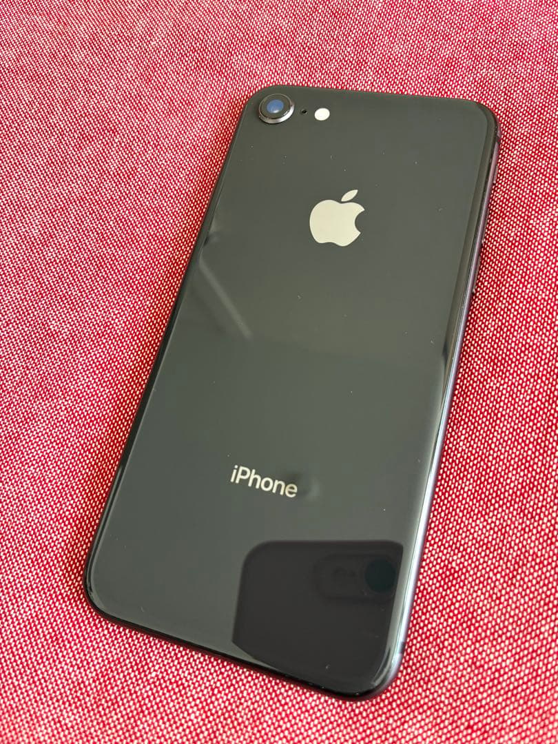 iPhone8 64GB 黒 docomo