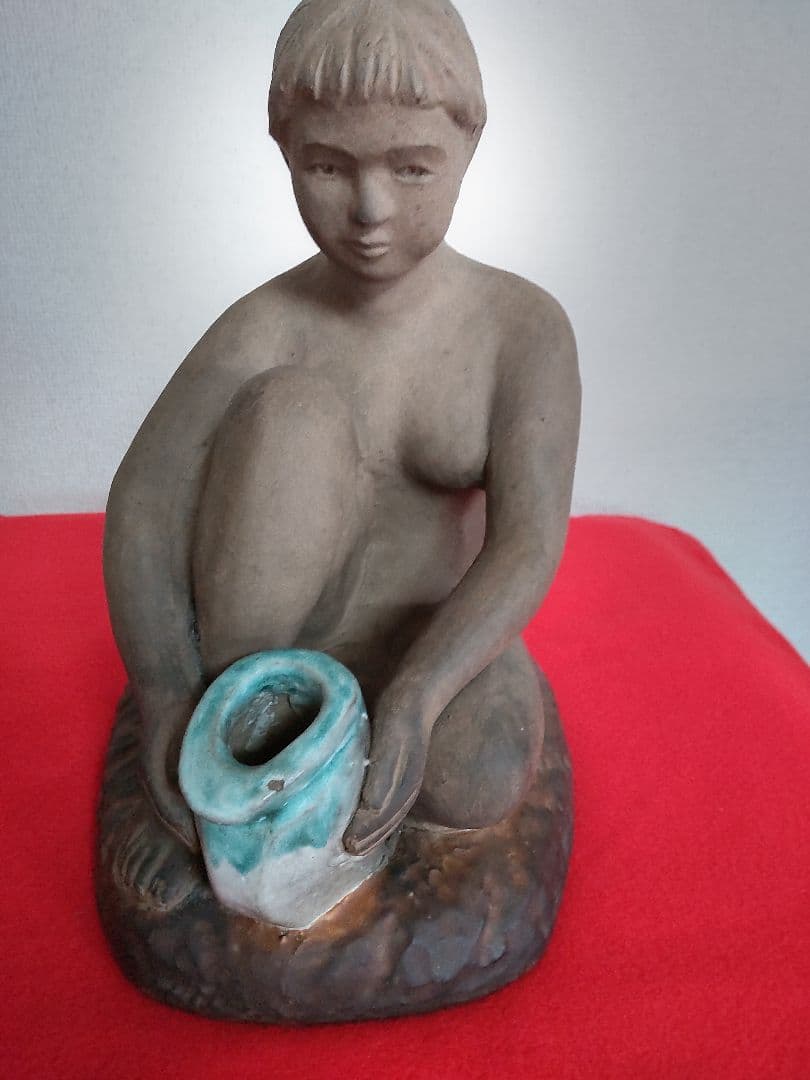 少女像置物/陶器