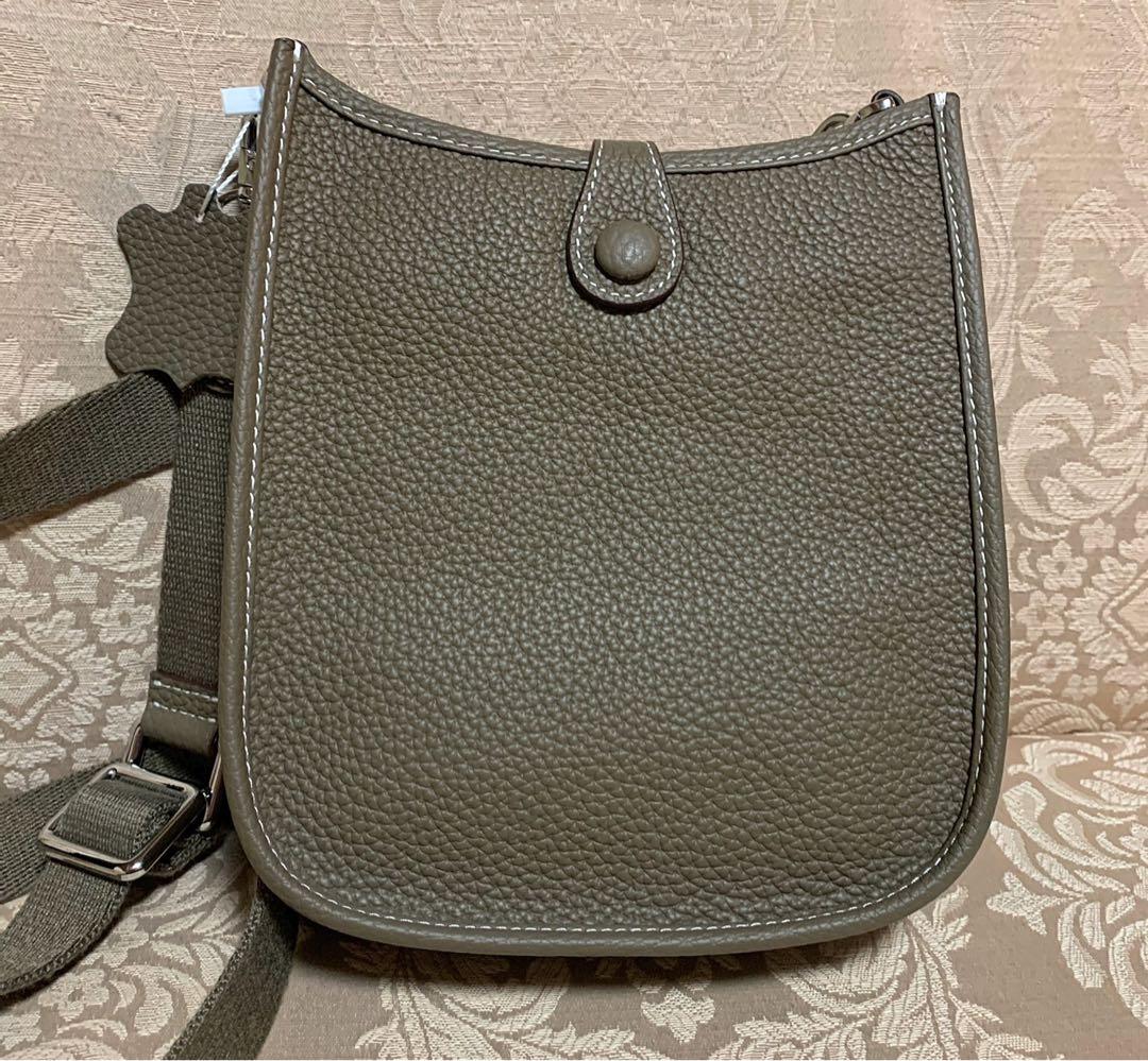 M ショルダーバッグ グリーン