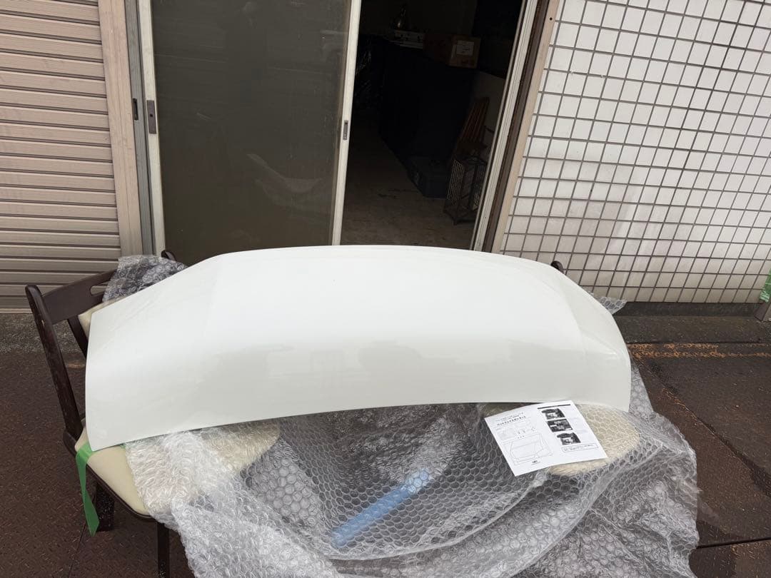 ハイエースワゴン　バッドフェイスボンネット