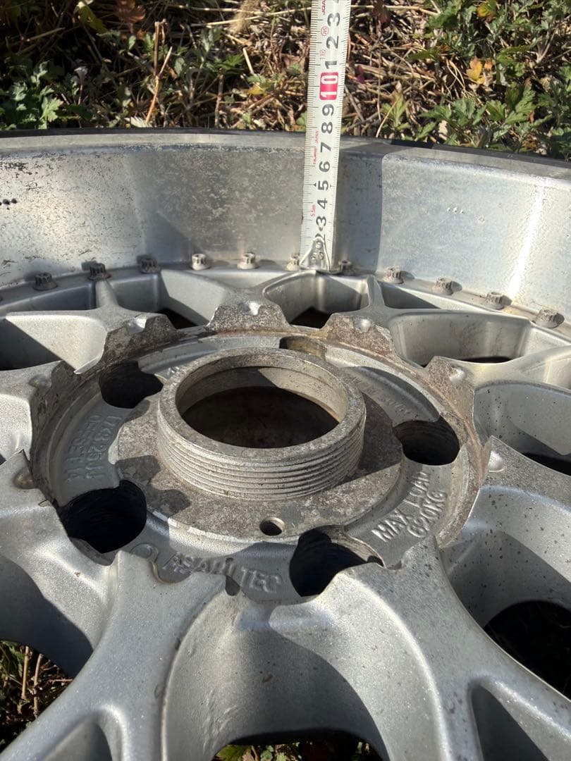 マナレイ　メッシュ　ホイール