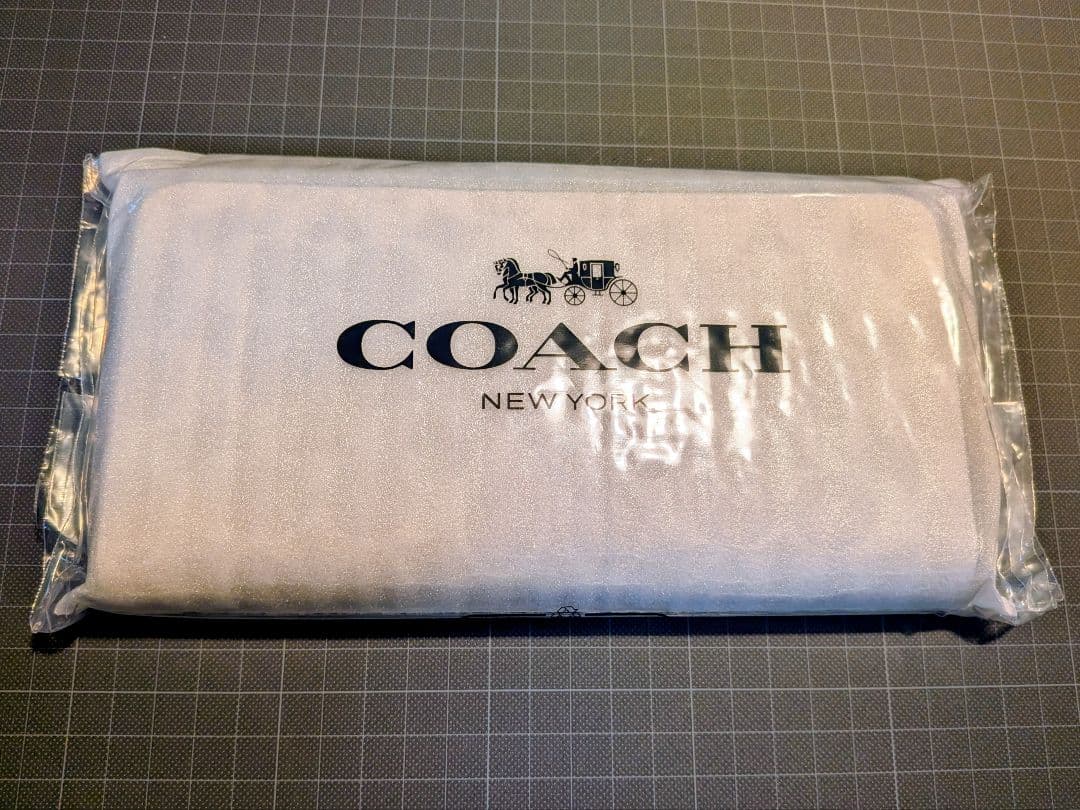 未使用 COACH 長財布 ライトグレー レザー