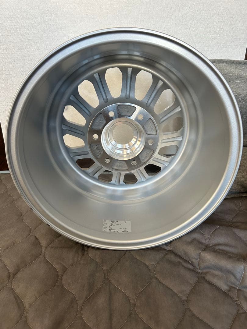 新品　廃盤品ハイエース200系　エムテクノM.T.S X CROSS TW 無垢