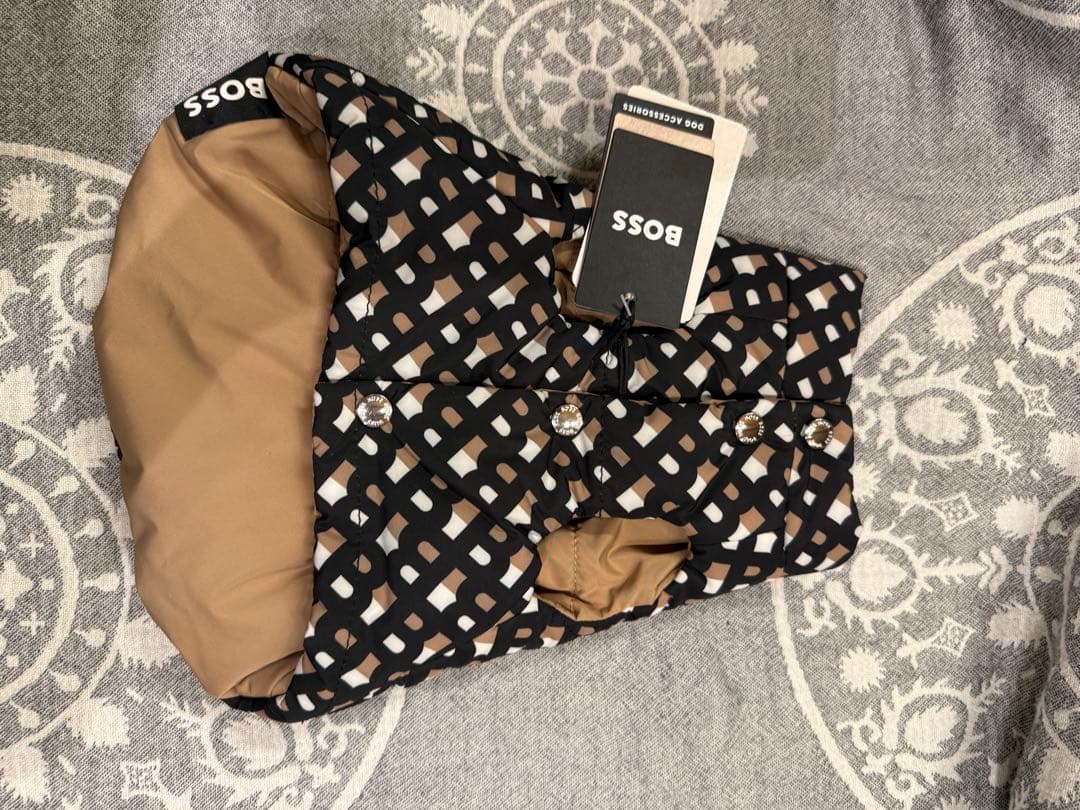 HUGO BOSS 犬用リバーシブルダウンジャケット XS キャメル 本物