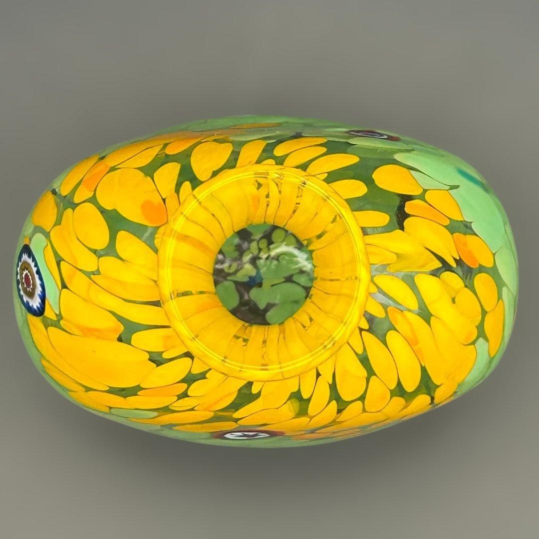 工芸ガラス　花瓶　置物　（美品）