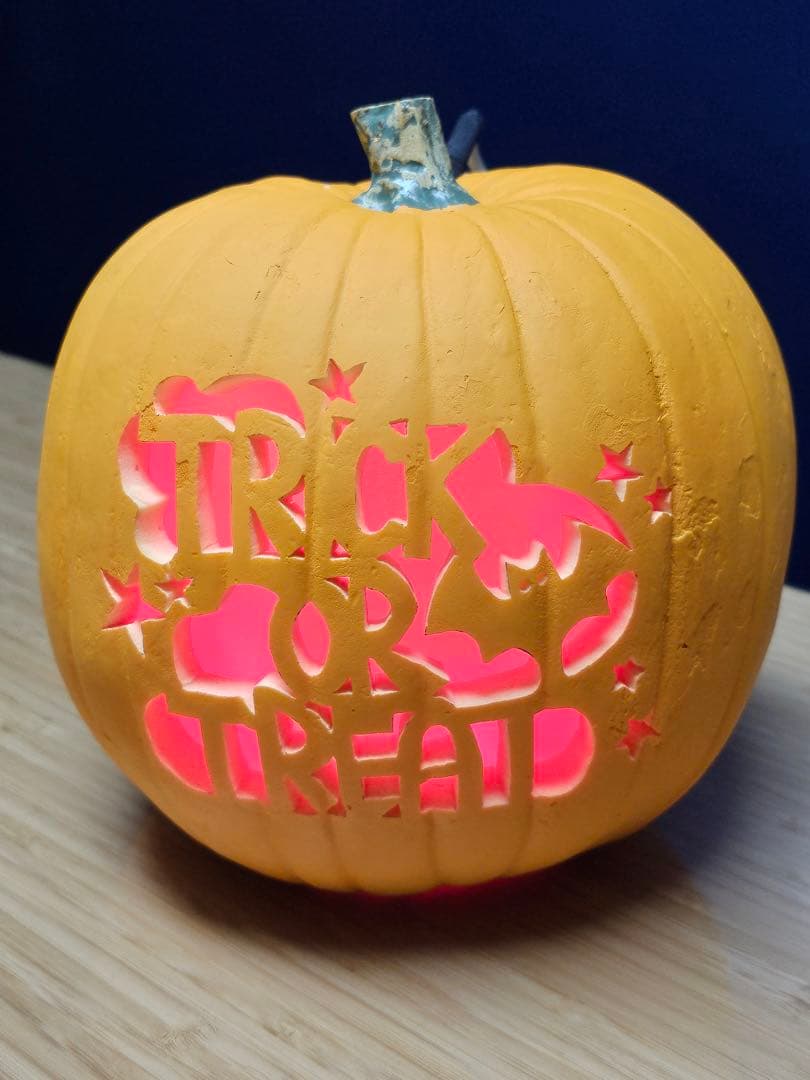 手彫りジャコランタン　TRICK OR TREAT