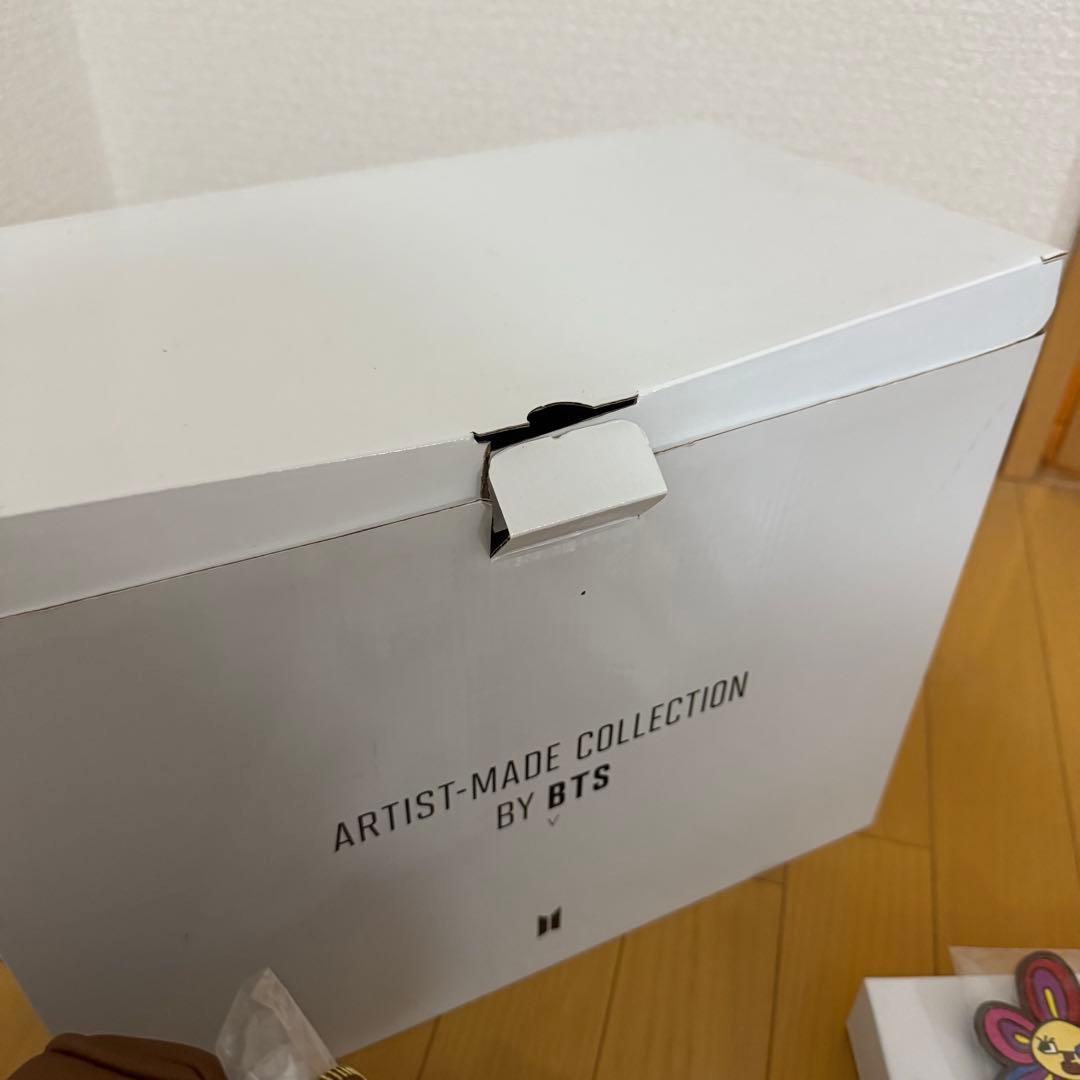 BTS アーティストメイドコレクション V バッグ ブローチ