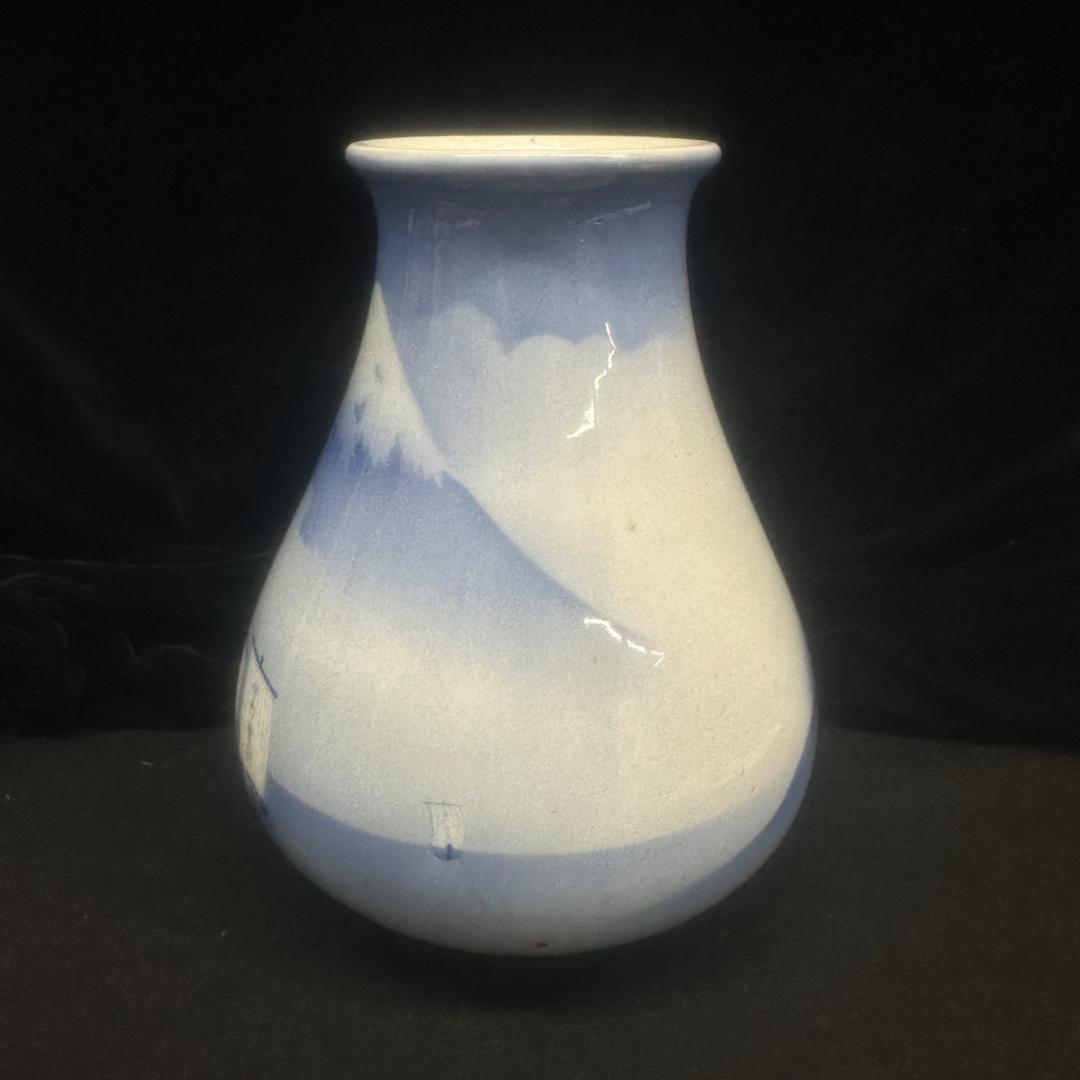 柿右衛門　　渦福　山水花瓶