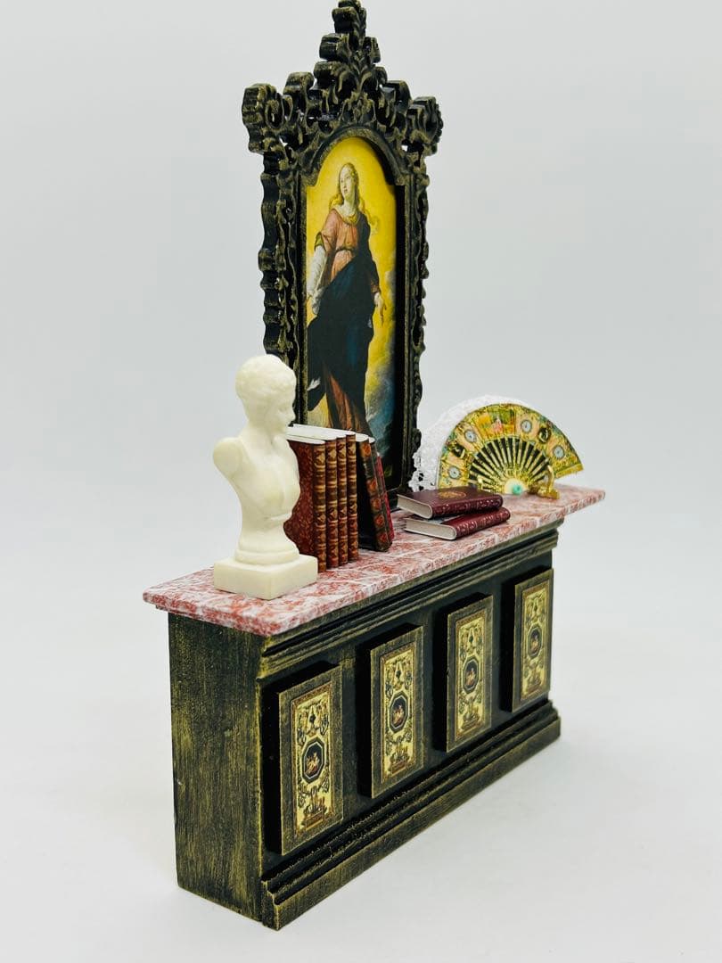 ☆ドールハウス用マリア様絵画棚　ミニチュア家具