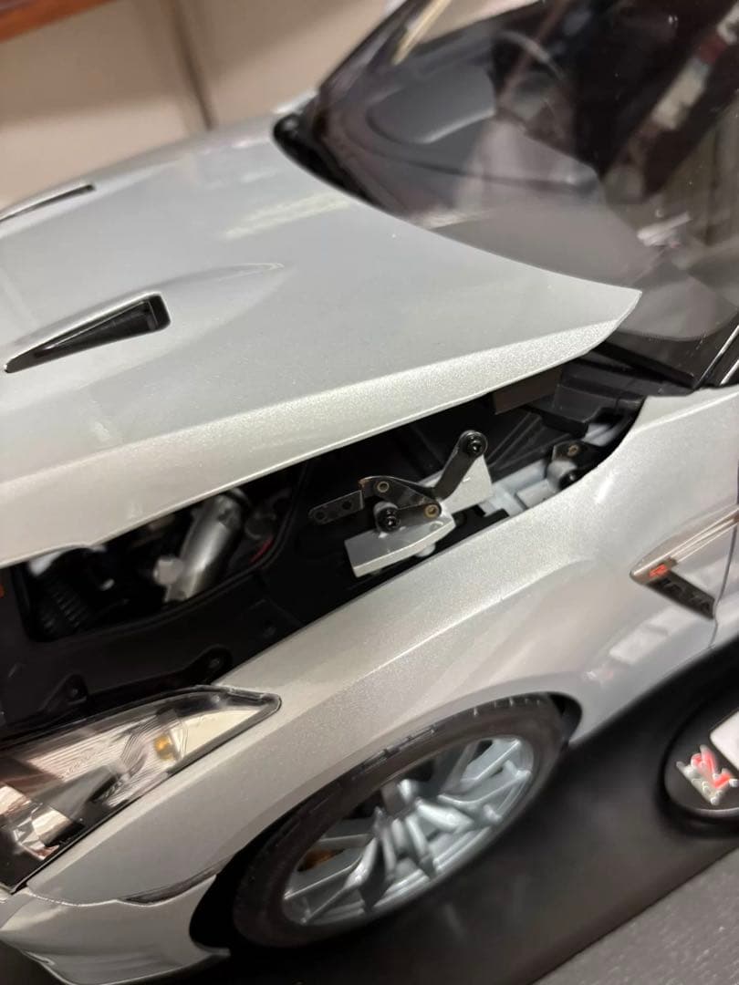 ディアゴ：日産NISSAN GT-R R35 1/8合金車