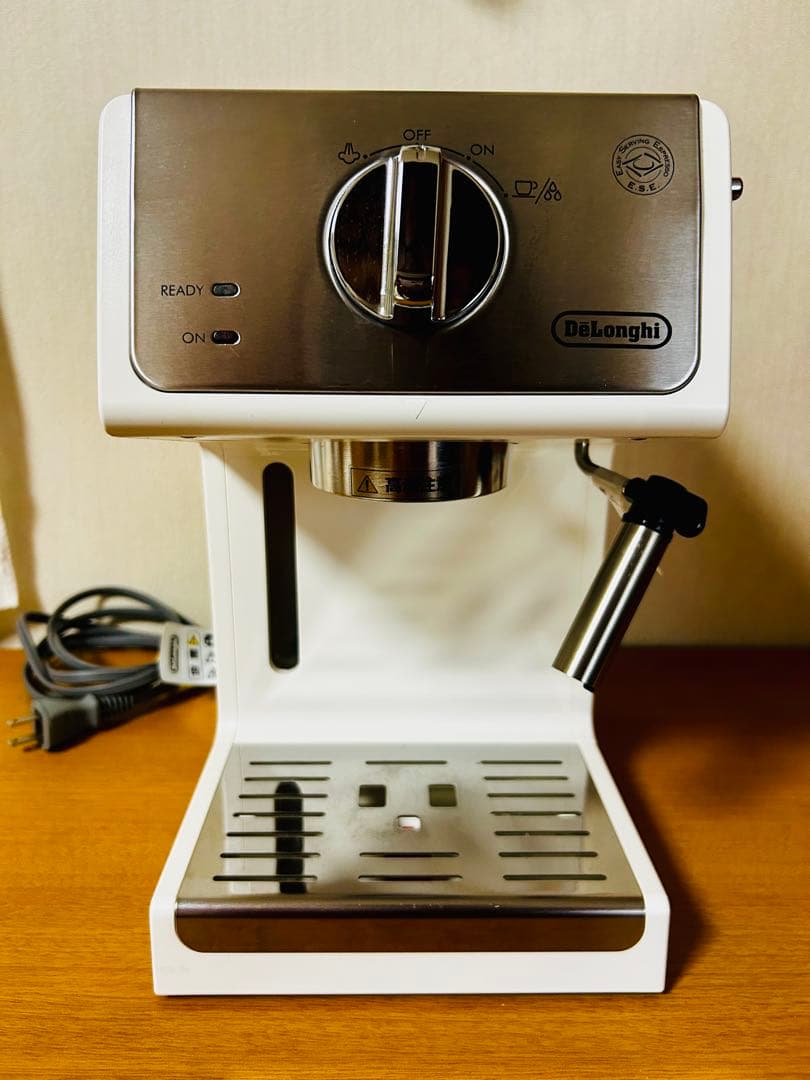 DeLonghi アクティブ　エスプレッソ・カプチーノメーカー ECP3220J