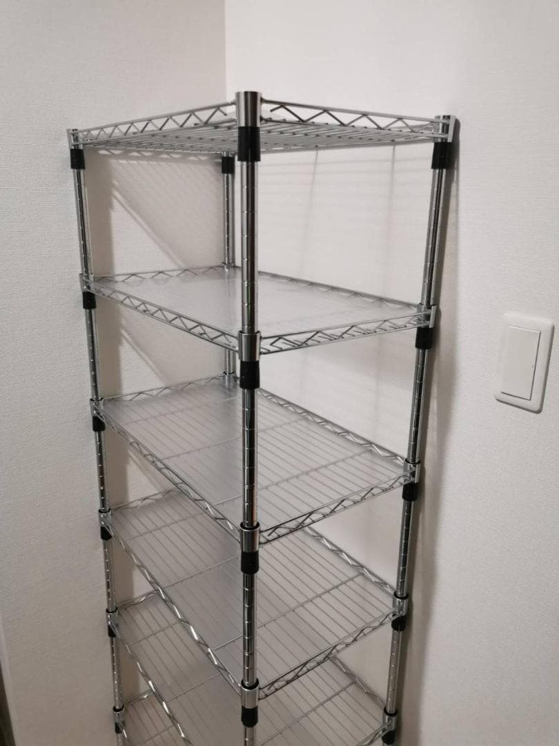 防カビ加工のスチールラック 組み立てが簡単