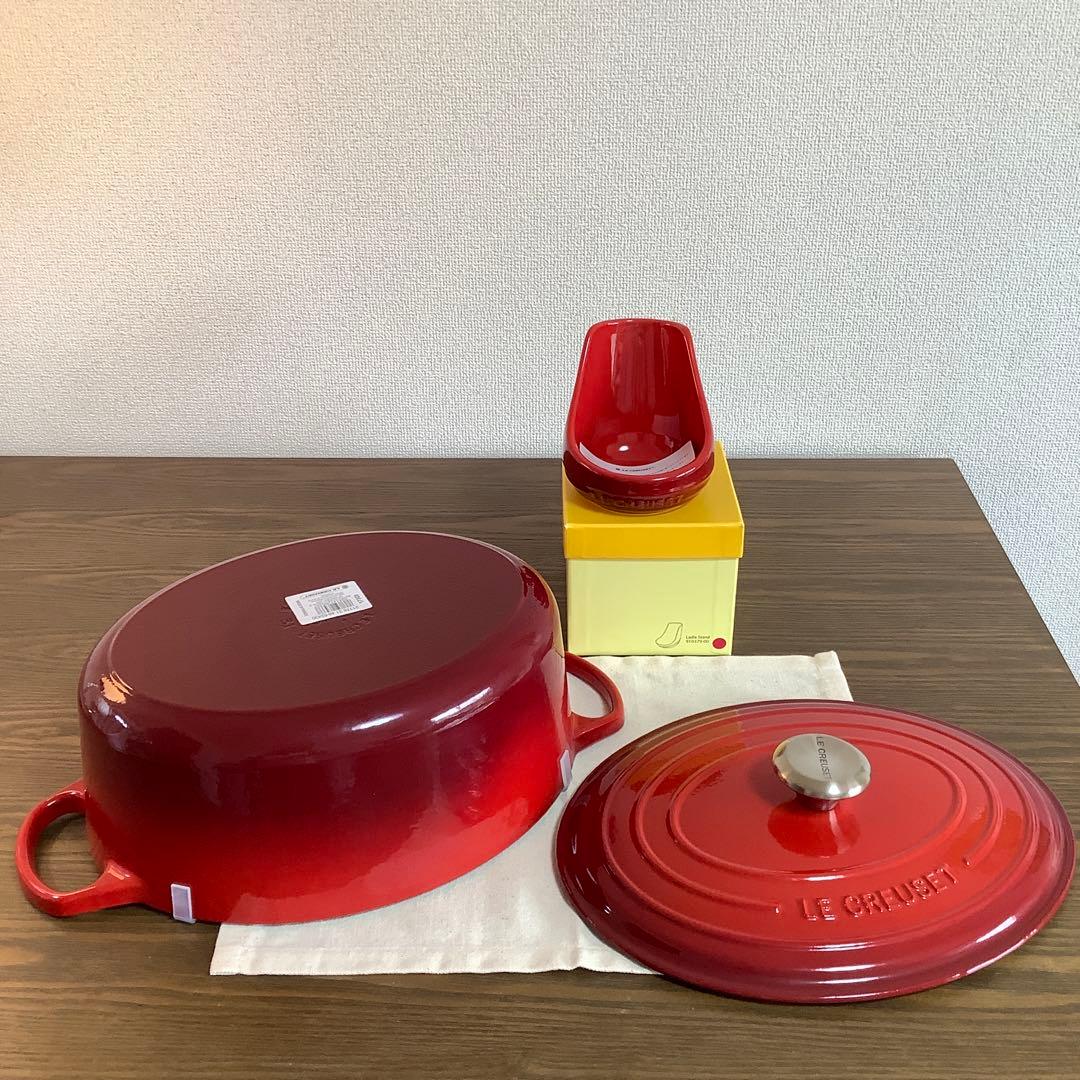 【新品未使用】ルクルーゼ　ココット・オーバル 鍋31cm レードルスタンド付き