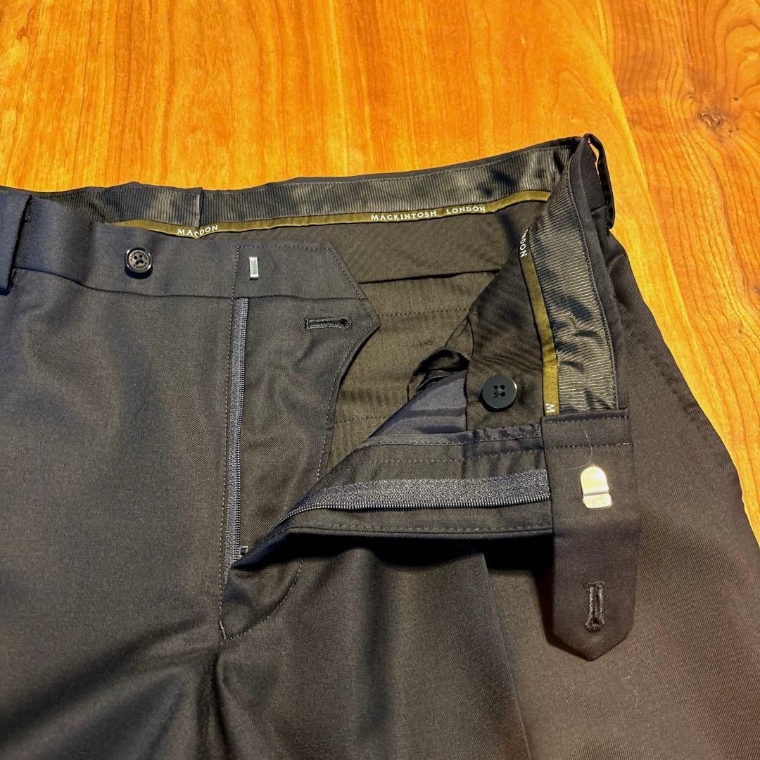 マッキントッシュ ロンドン 濃紺スーツ